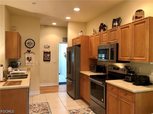 20100 Langford RD, Alva, FL 33920