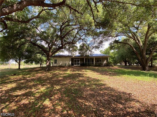 20100 Langford RD, Alva, FL 33920