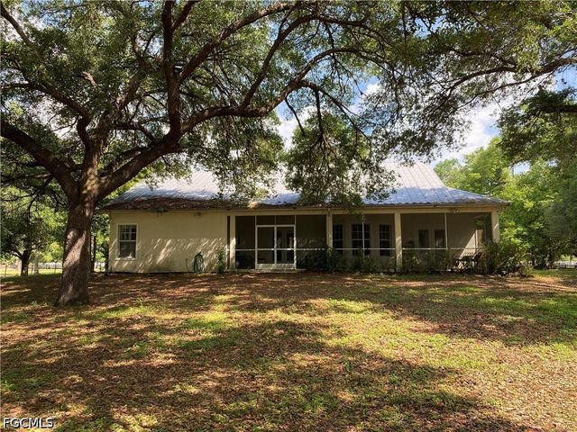 20100 Langford RD, Alva, FL 33920
