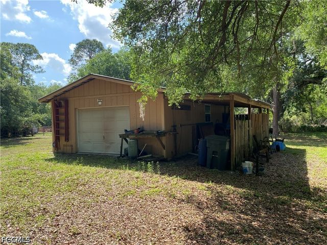 20100 Langford RD, Alva, FL 33920