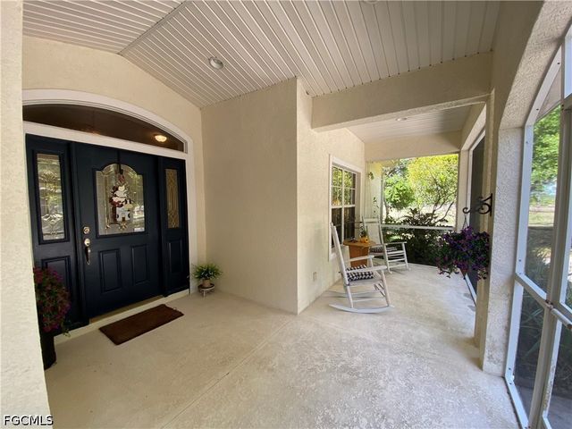 20100 Langford RD, Alva, FL 33920