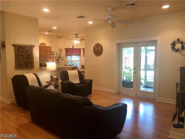 20100 Langford RD, Alva, FL 33920