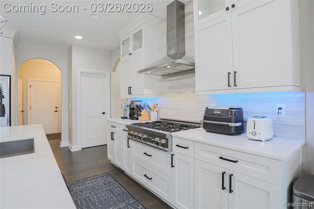 13033 Cathedral Court, Shelby Twp, MI 48315