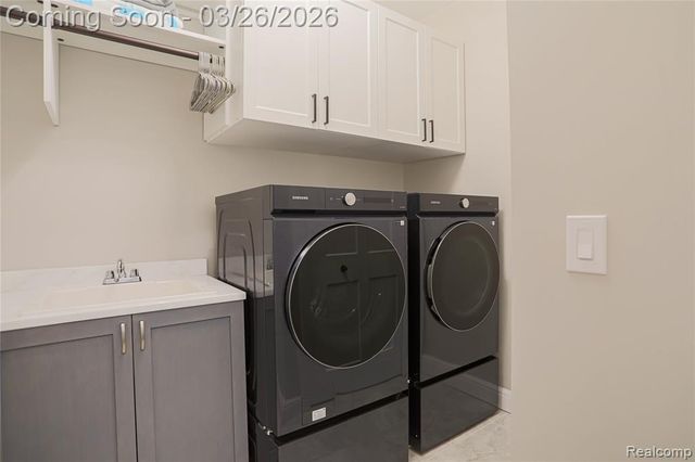 13033 Cathedral Court, Shelby Twp, MI 48315