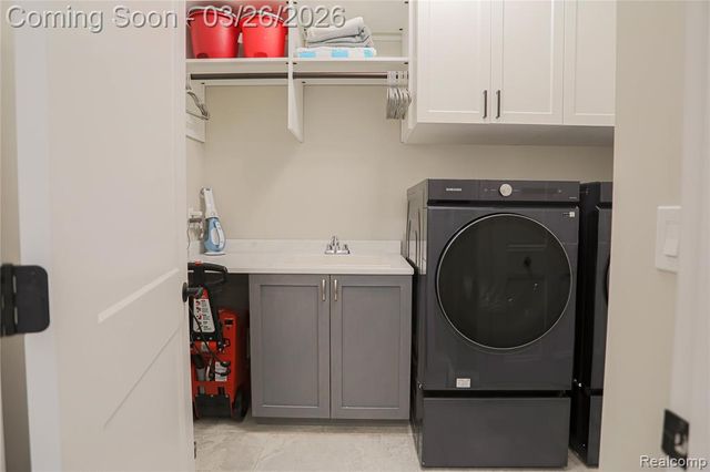 13033 Cathedral Court, Shelby Twp, MI 48315