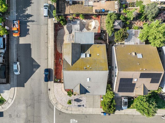 9077 Bedrock Ct, Sacramento, CA 95829