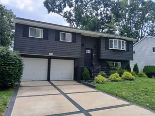 807 Iris Place, West Hempstead, NY 11552