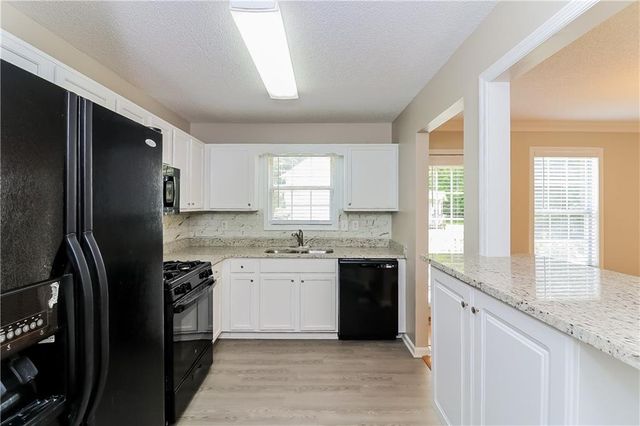 100 Ivy Glen Court, Dallas, GA 30157