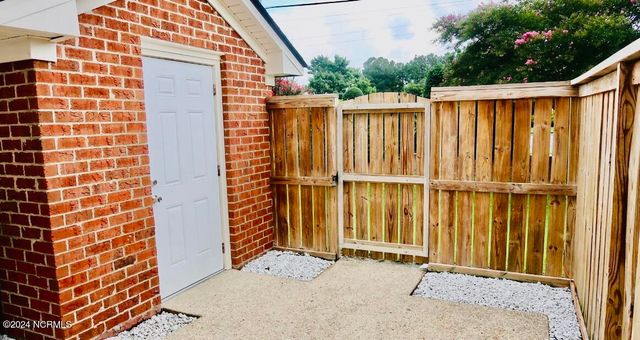 19 Upton Court, Greenville, NC 27858