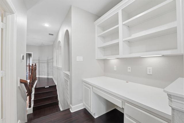 15718 Starcreek Lane, Houston, TX 77044