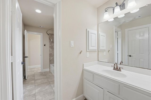 15718 Starcreek Lane, Houston, TX 77044