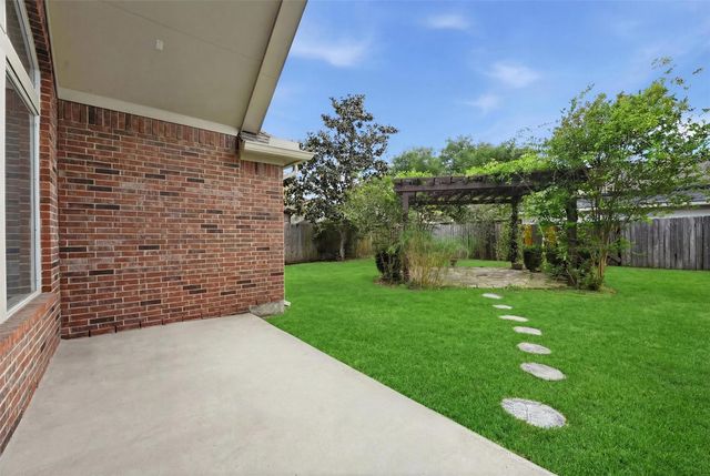 15718 Starcreek Lane, Houston, TX 77044