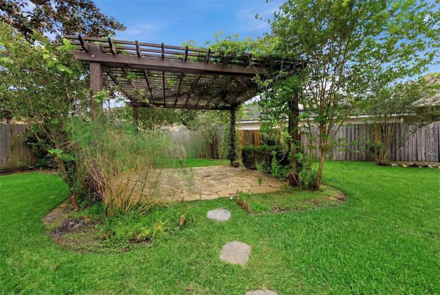 15718 Starcreek Lane, Houston, TX 77044