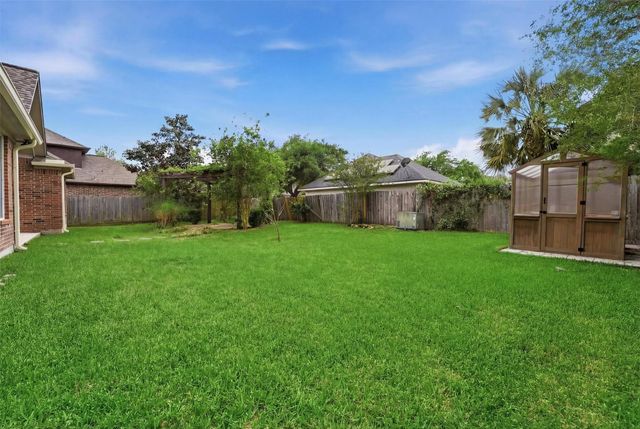 15718 Starcreek Lane, Houston, TX 77044