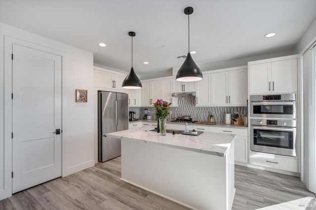 303 Flagship Dr, Napa, CA 94558