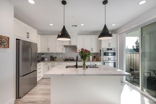 303 Flagship Dr, Napa, CA 94558