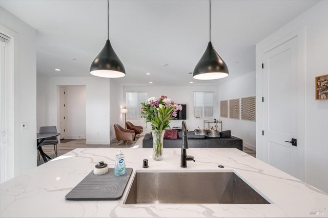 303 Flagship Dr, Napa, CA 94558