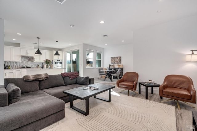 303 Flagship Dr, Napa, CA 94558