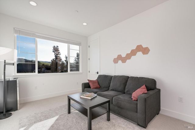 303 Flagship Dr, Napa, CA 94558