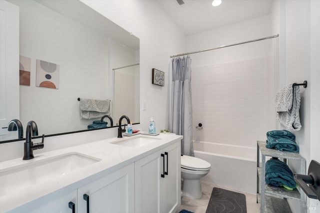 303 Flagship Dr, Napa, CA 94558