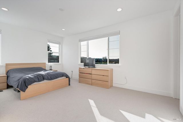 303 Flagship Dr, Napa, CA 94558