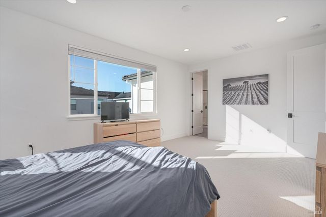 303 Flagship Dr, Napa, CA 94558