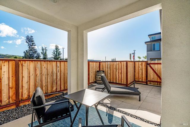 303 Flagship Dr, Napa, CA 94558