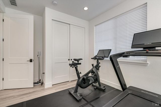 303 Flagship Dr, Napa, CA 94558