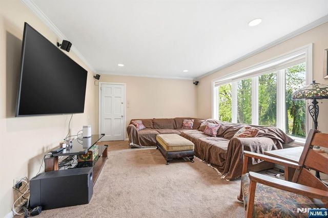46 Wierimus Lane, Hillsdale, NJ 07642