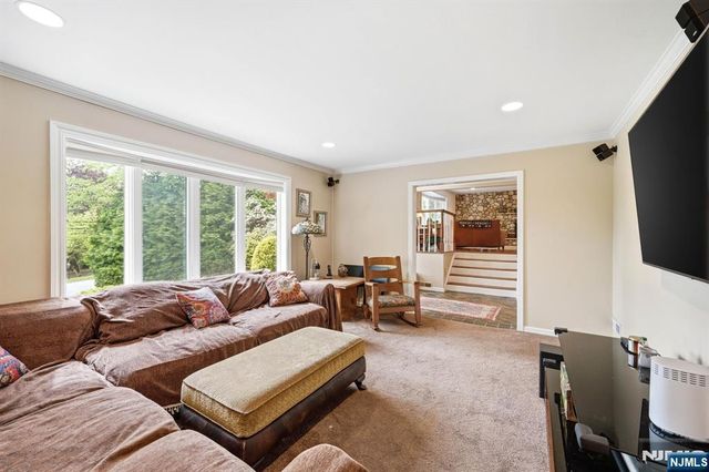 46 Wierimus Lane, Hillsdale, NJ 07642