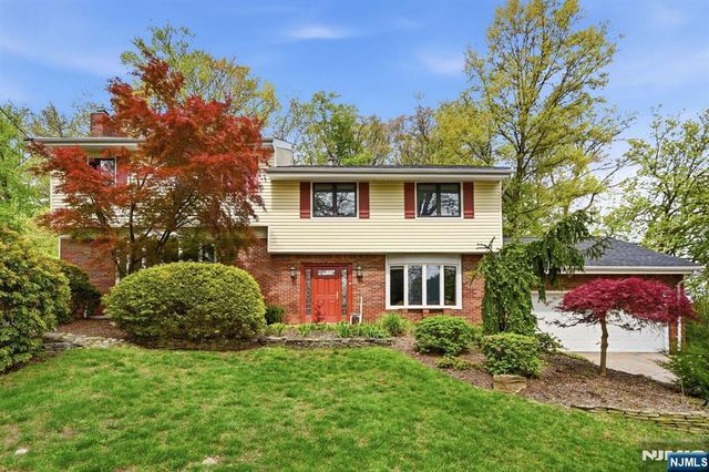 46 Wierimus Lane, Hillsdale, NJ 07642