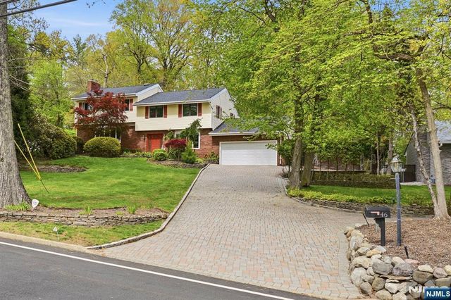 46 Wierimus Lane, Hillsdale, NJ 07642