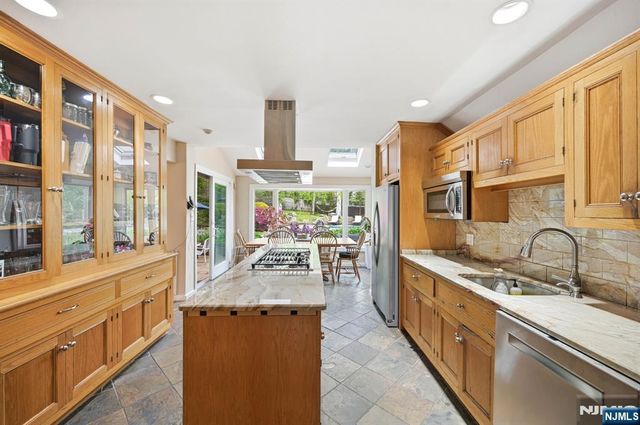46 Wierimus Lane, Hillsdale, NJ 07642