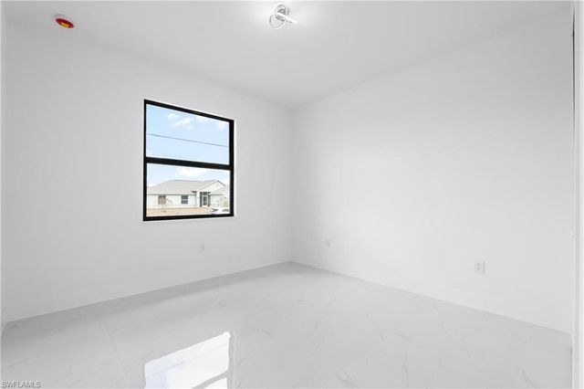 2517 24th ST W, Lehigh Acres, FL 33971