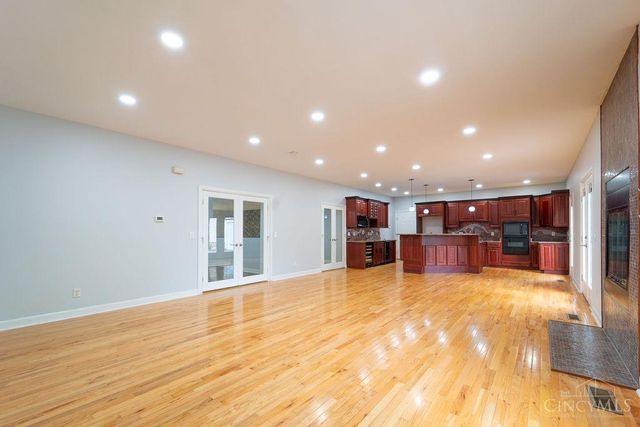 684 Smiley Avenue, Springdale, OH 45246