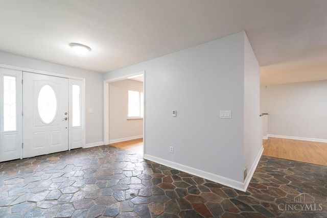 684 Smiley Avenue, Springdale, OH 45246