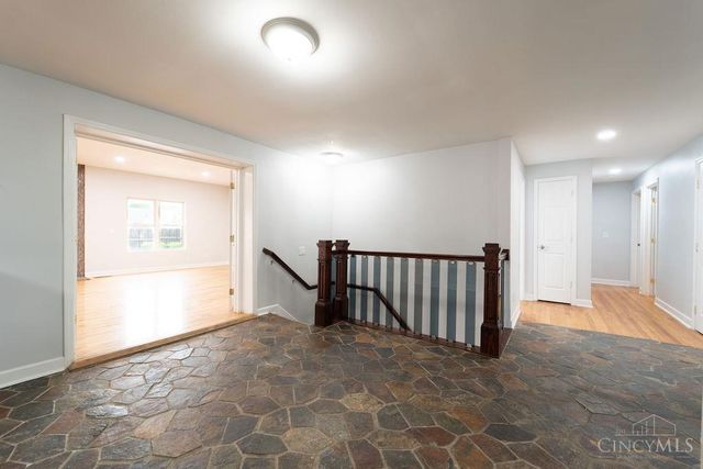 684 Smiley Avenue, Springdale, OH 45246