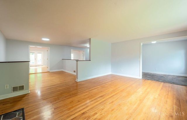684 Smiley Avenue, Springdale, OH 45246