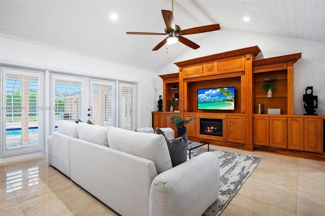 7720 SW 183rd Ter, Palmetto Bay, FL 33157