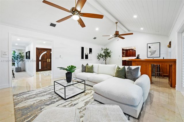 7720 SW 183rd Ter, Palmetto Bay, FL 33157