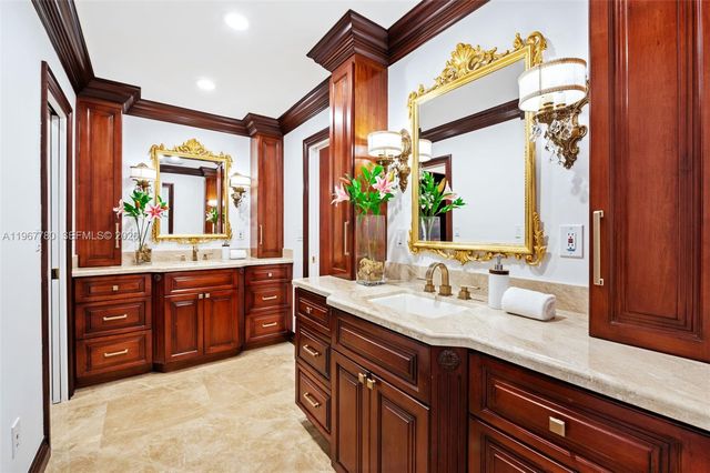 7720 SW 183rd Ter, Palmetto Bay, FL 33157