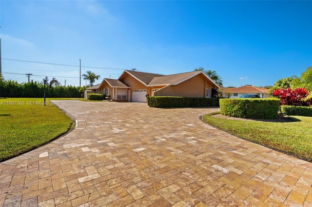 7720 SW 183rd Ter, Palmetto Bay, FL 33157