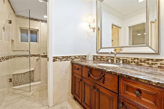 7720 SW 183rd Ter, Palmetto Bay, FL 33157