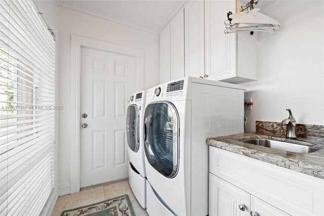 7720 SW 183rd Ter, Palmetto Bay, FL 33157