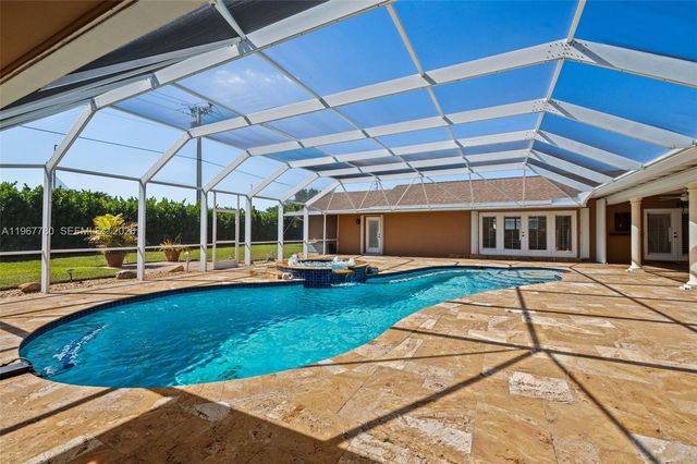 7720 SW 183rd Ter, Palmetto Bay, FL 33157