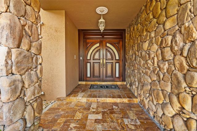 7720 SW 183rd Ter, Palmetto Bay, FL 33157