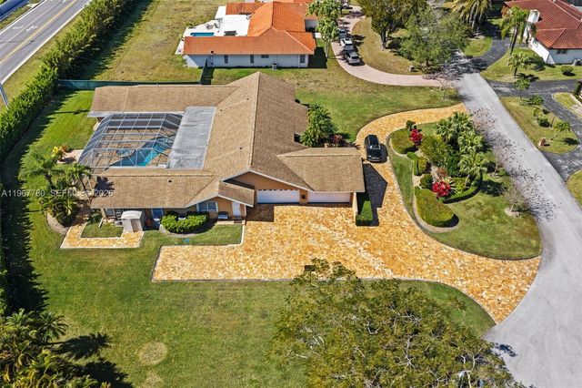 7720 SW 183rd Ter, Palmetto Bay, FL 33157