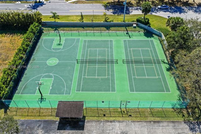 7720 SW 183rd Ter, Palmetto Bay, FL 33157