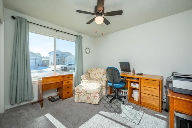 2412 Whispering Ridge Drive, Des Moines, IA 50320