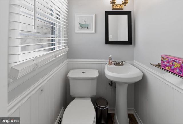 1074 STUART DR, Pottstown, PA 19464